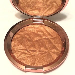 Becca limited edition copper blush